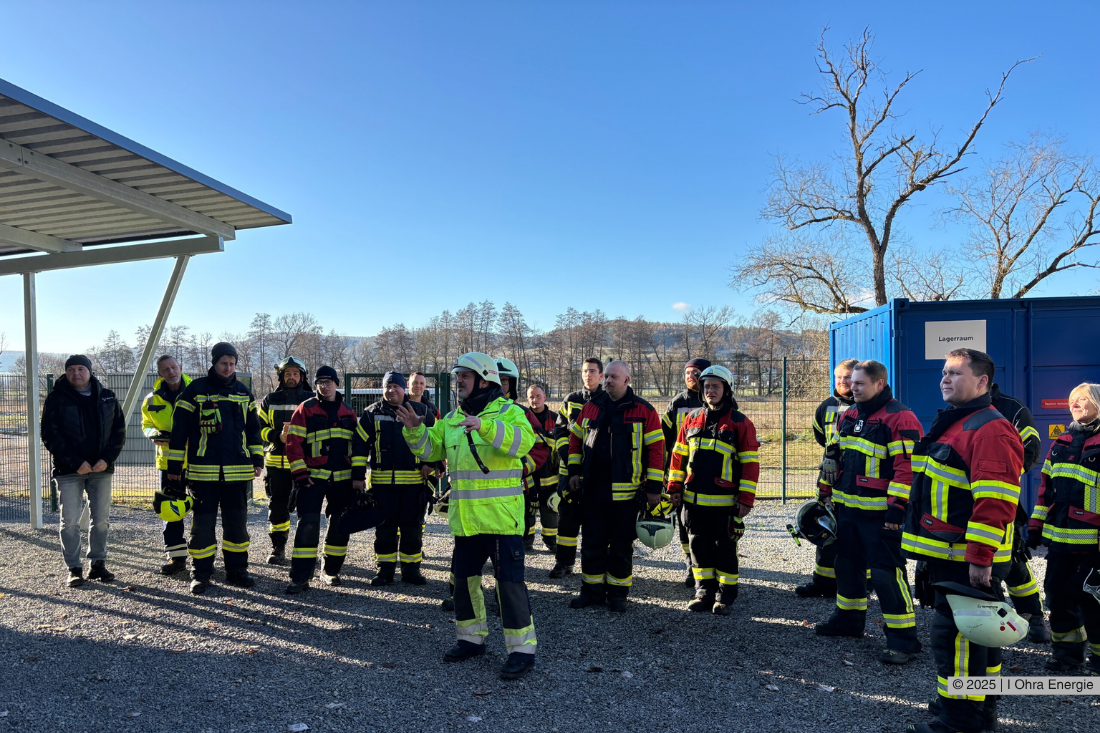 Erklärung der Technik auf dem Trainingsgelände. Foto: Silvana Zink