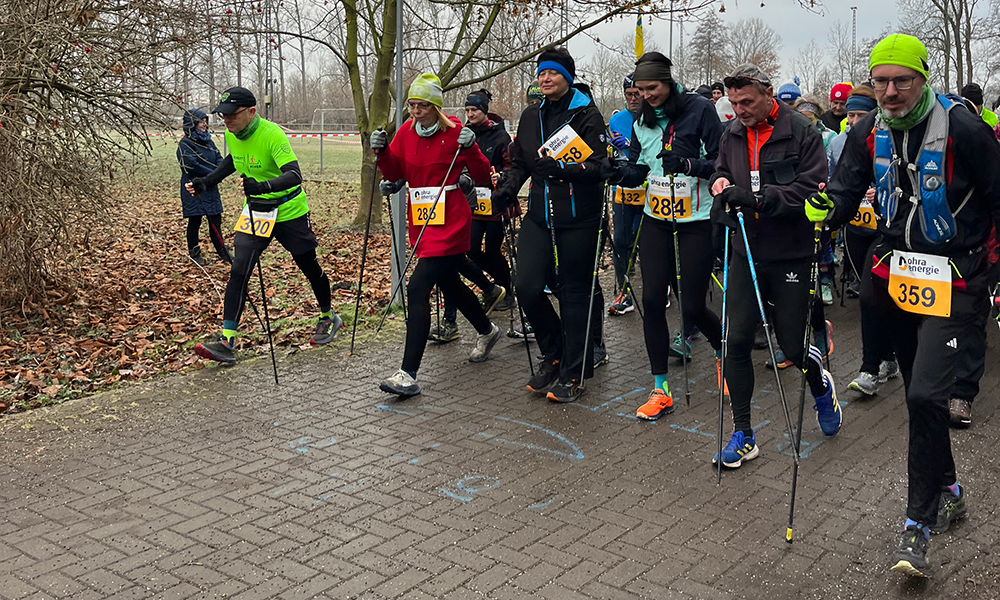 Die Nordic Walker starten.