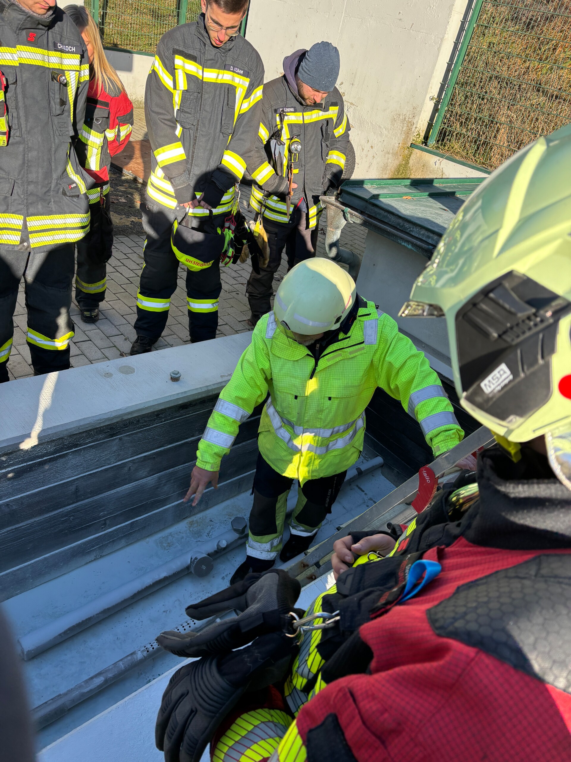 Erklärung der Brandsimulationsanlage. Foto: Silvana Zink