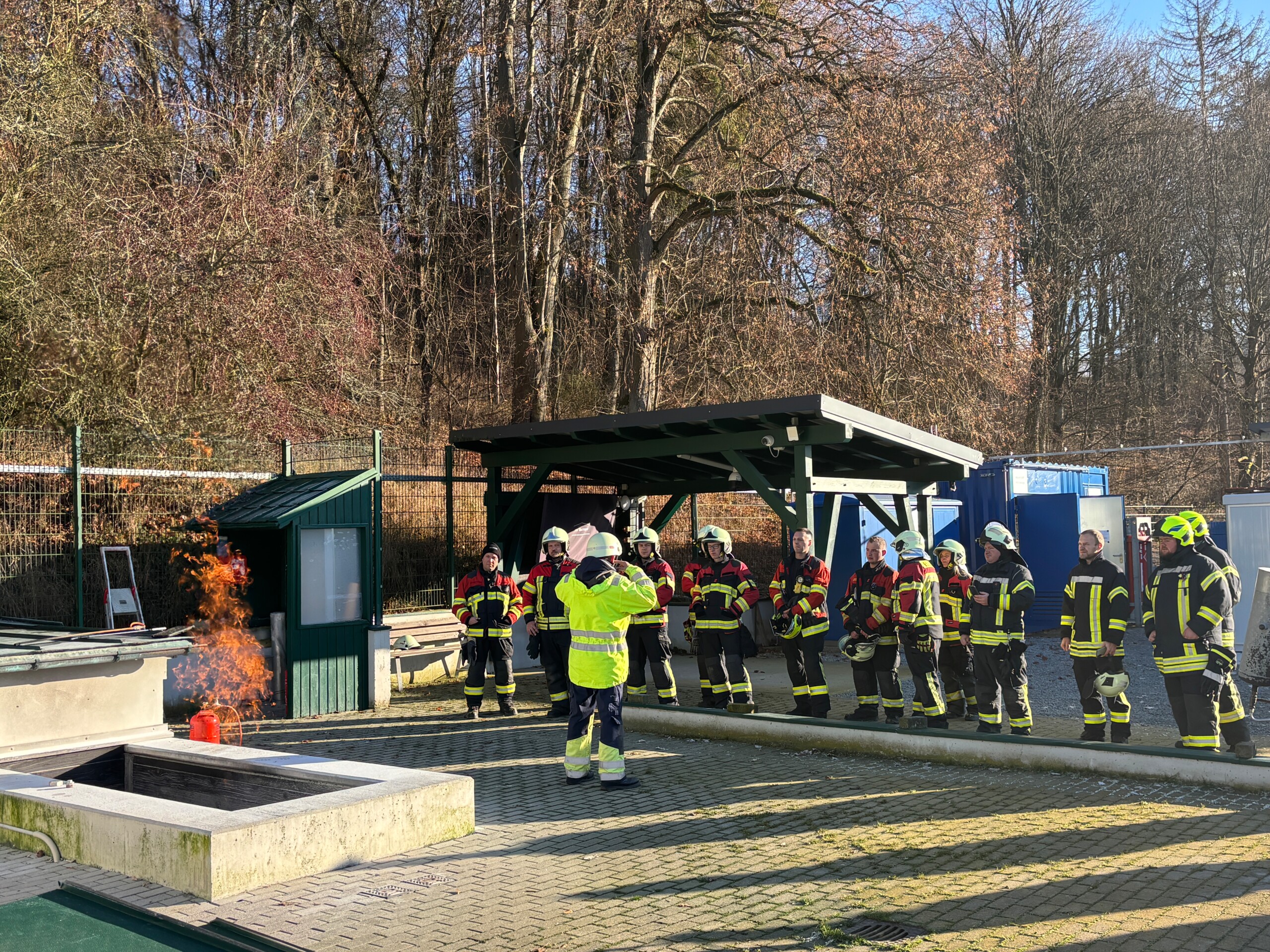Vorführung von unterschiedlichen Flammenarten. Foto: Silvana Zink
