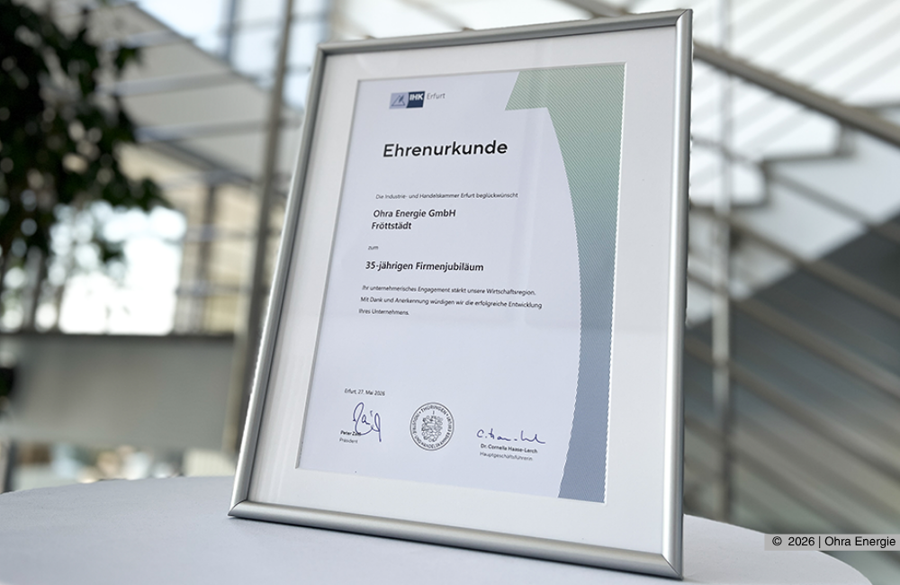 Die Ehrenurkunde der IHK zum 35-jährigen Firmenjubiläum der Ohra Energie GmbH.