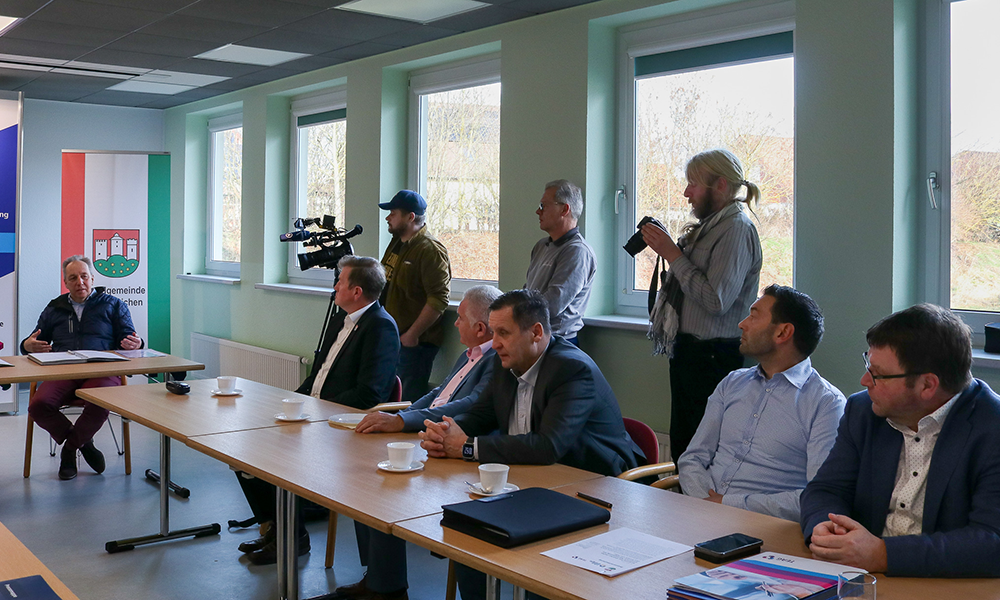 Auch die Presse war mit mehreren Vertretern vor Ort.