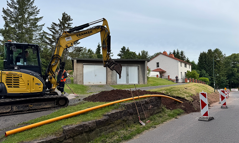Derzeit wird das bauzeitliche Versorgungsprovisorium errichtet. Es stellt sicher, dass die Gasversorgung von Tambach-Dietharz während der gesamten Bauphase uneingeschränkt gewährleistet bleibt.“