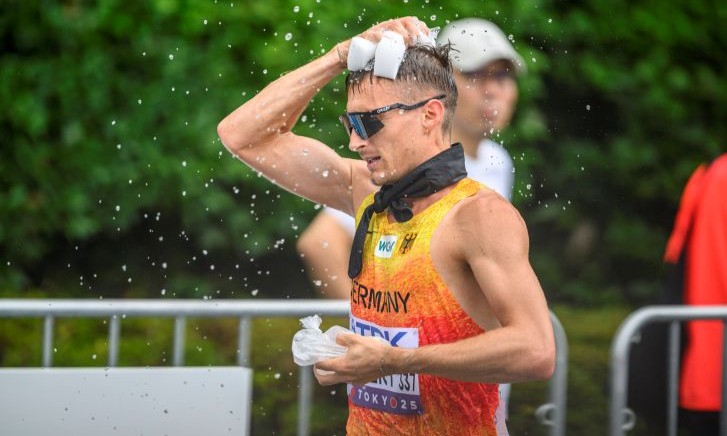 Die Ratzmann-Orgel in Wechmar einzeln stehend zu sehen.