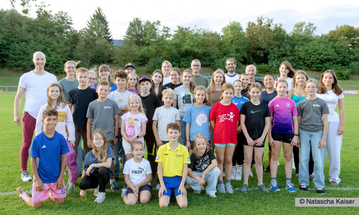 Gruppenfoto Sportler und ehemalige Sportler des SV Einheit Eisenach e.V.